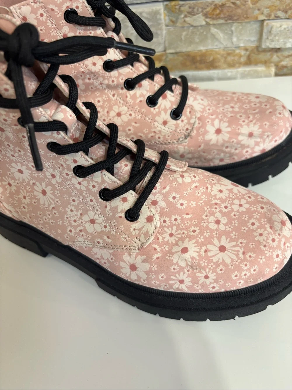 Art Class Girls Kayden Floral Combat Boots Size 4 Pink Daisy Lace Up Zip